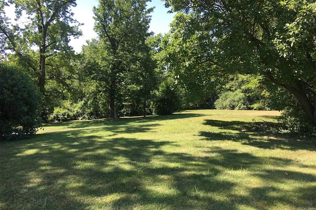 866 Deaver Ln, Creve Coeur, MO 63141