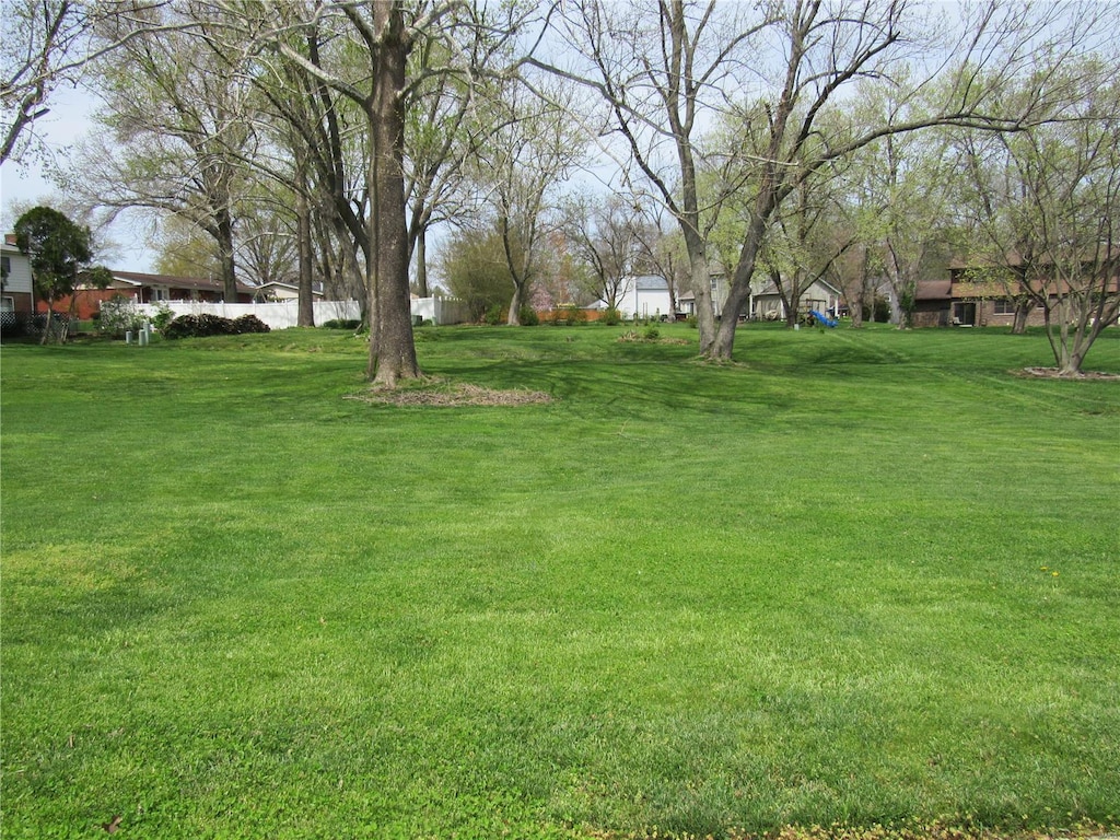 1900 Cheyenne Dr, Godfrey, IL 62035 - photo 2