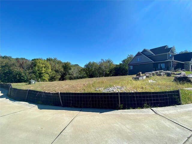 2033 Lily Ave, Kirkwood, MO 63122