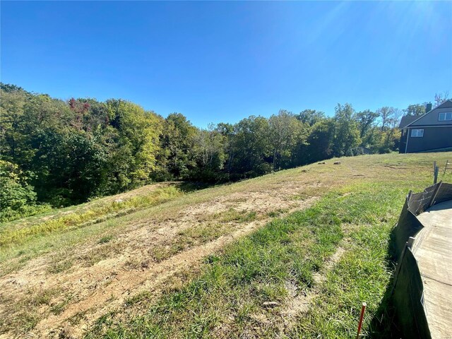 2037 Lily Ave, Kirkwood, MO 63122