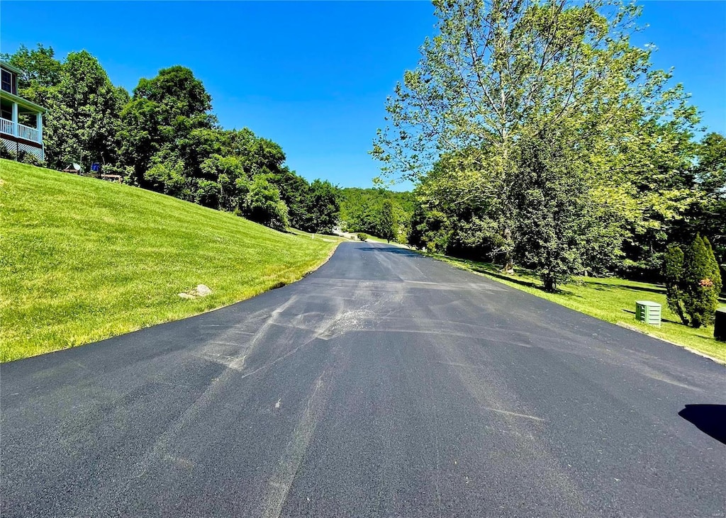 4614 Hawks Cir, House Springs, MO 63051