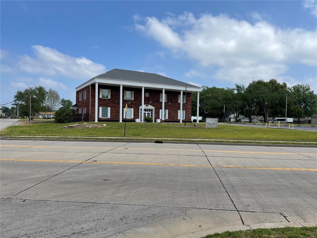 1300 E Edwardsville Rd, Wood River, IL 62095 - photo 4
