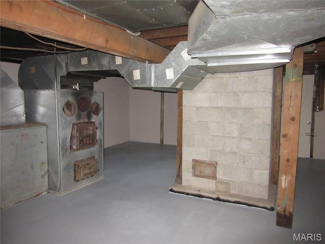 607 County Road 423, Poplar Bluff, MO 63901 - unfinished below grade area featuring concrete block wall