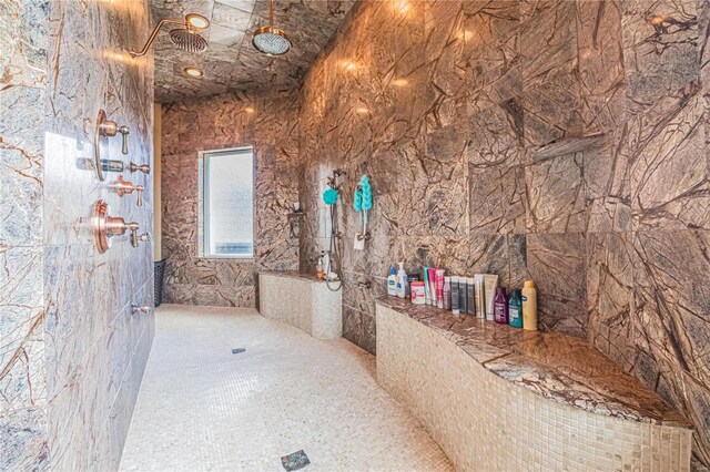 6708 Brown Ln, Poplar Bluff, MO 63901 - full bath with tiled shower