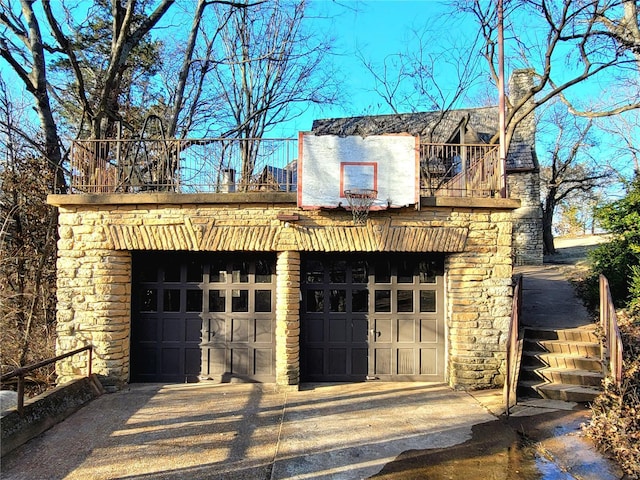 1475 Pottery Rd, Washington, MO 63090 - view of garage