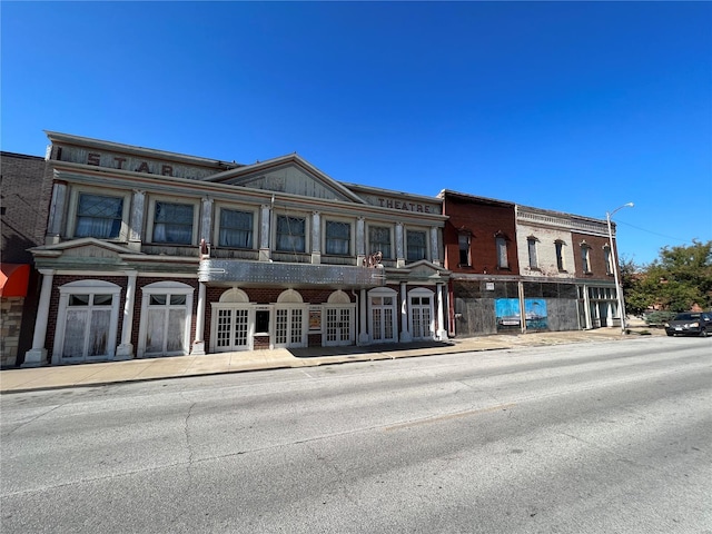 207 S Main St, Hannibal, MO 63401 - view of property