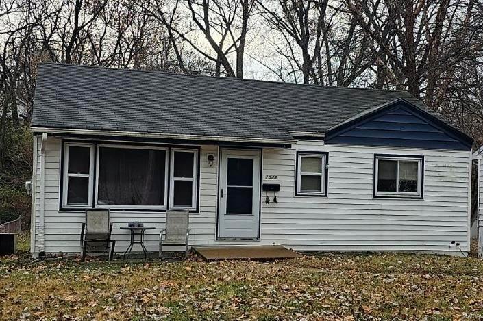 1048 Kuhlman Ln, Saint Louis, MO 63119 - view of front of home
