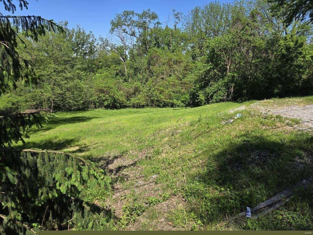 637 Hill Rd, Caseyville, IL 62232 - photo 2