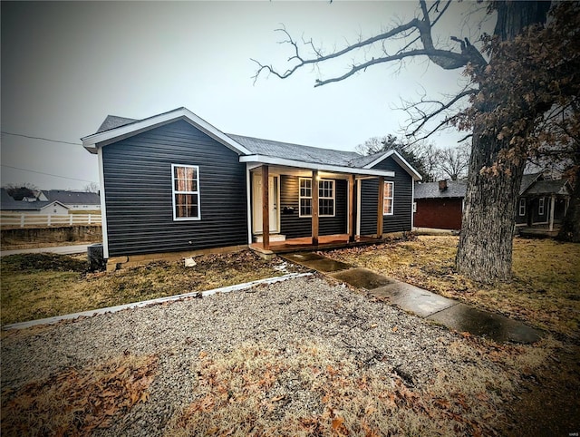 1035 Park Ave, Poplar Bluff, MO 63901 - view of front of property with covered porch