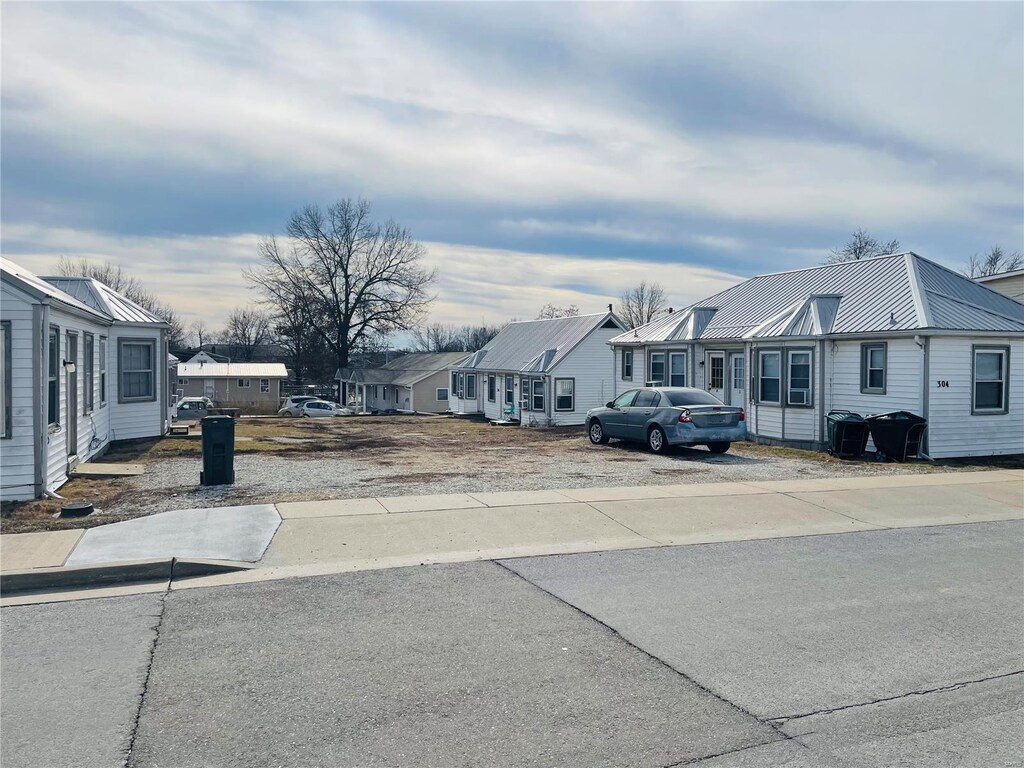 304 E 19th St, Rolla, MO 65401 - photo 1