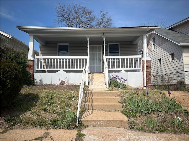 view of front of house featuring covered porch