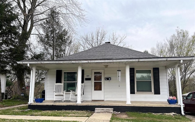 429 N Kennedy Blvd, Vandalia, IL 62471 - view of front of home with covered porch and a shingled roof