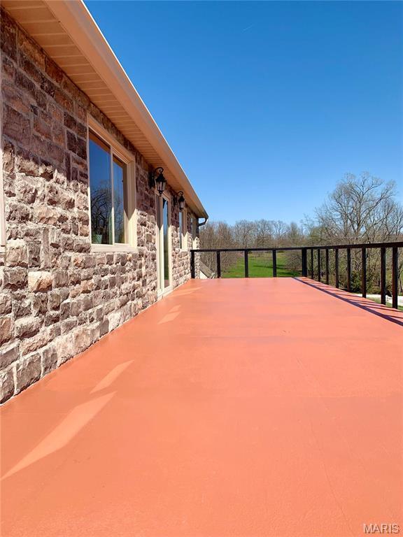 24613 Shady Oak Pl, Perry, MO 63462 - view of patio