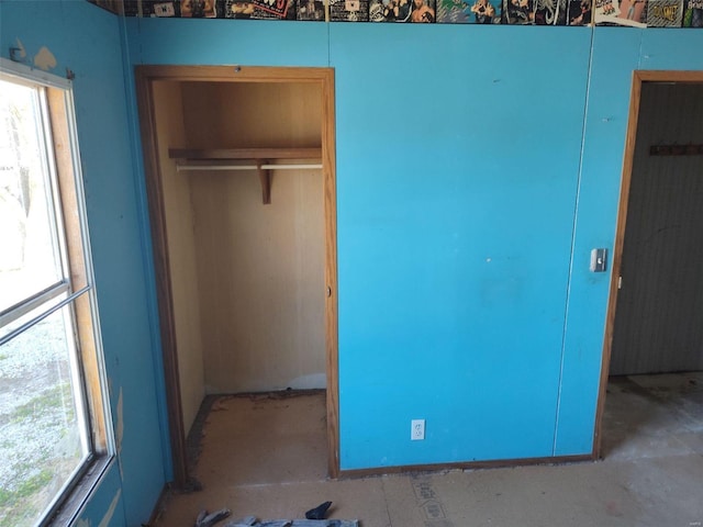 5226 Timber Lake Dr, Waterloo, IL 62298 - unfurnished bedroom with a closet and multiple windows