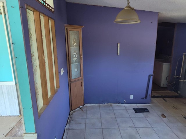 5226 Timber Lake Dr, Waterloo, IL 62298 - unfurnished room featuring washer / clothes dryer and light tile patterned floors