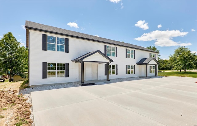 view of front of property featuring a patio area