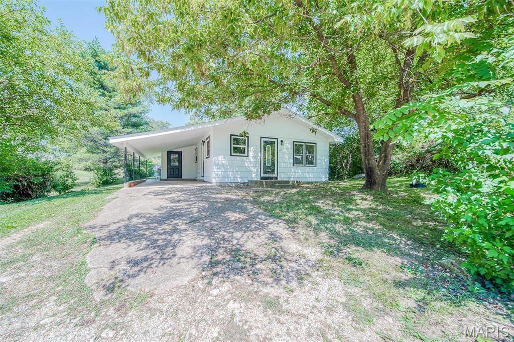 502 Oak Ave, Bunker, MO 63629 - photo 1