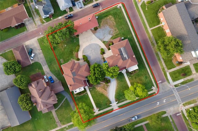 202 Poplar St, Harrisburg, IL 62946 - aerial perspective of suburban area featuring property boundaries highlighted