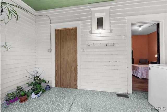 302 E Walsh St, Montgomery City, MO 63361 - view of entrance to property