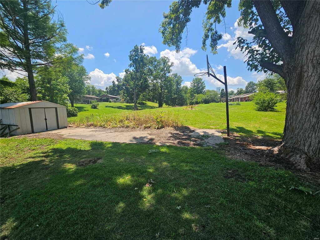 55 Picardy Ln, Saint Genevieve, MO 63670