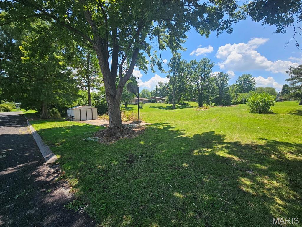 55 Picardy Ln, Saint Genevieve, MO 63670