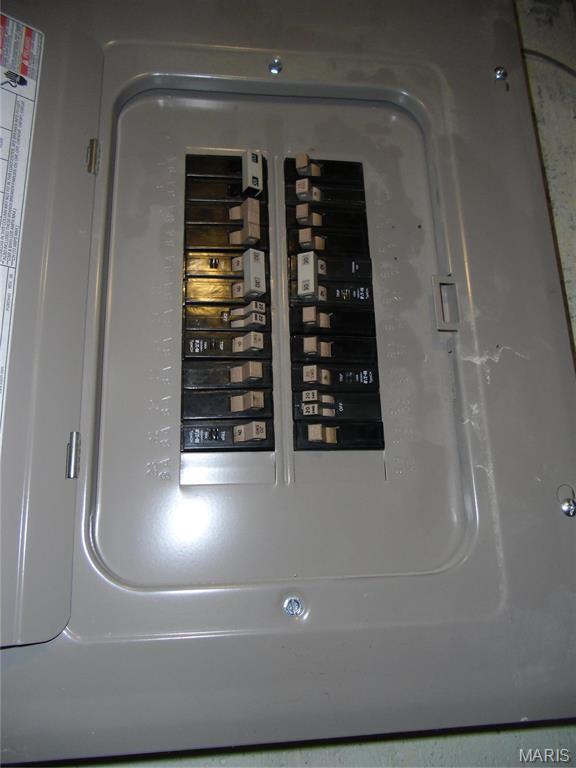 116 Wilson Park Ln, Granite City, IL 62040 - utilities featuring electric panel