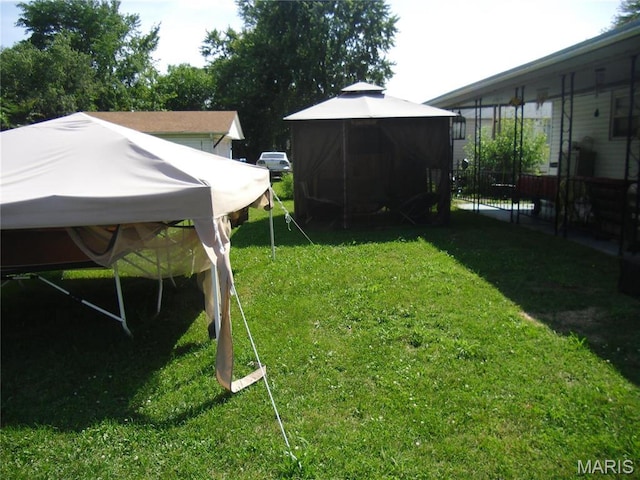 116 Wilson Park Ln, Granite City, IL 62040 - view of green lawn with a gazebo