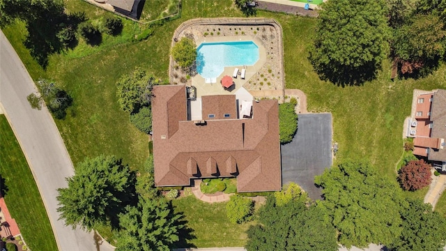 drone / aerial view of a pool area