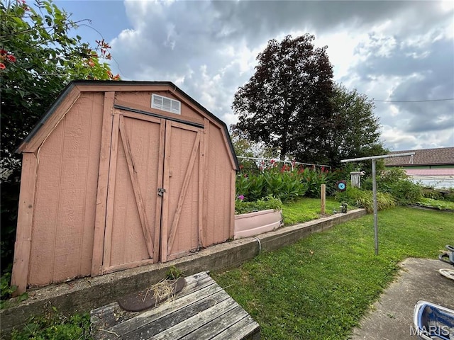 102 W Center St, Salem, MO 65560 - view of shed