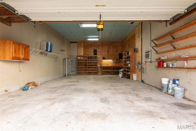 970 Lammert Ln, Union, MO 63084 - garage featuring a garage door opener