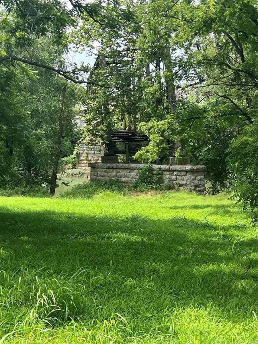 707 Riverview Dr N, Poplar Bluff, MO 63901