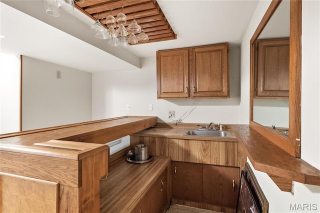 12063 Trampe Heights Ln, Saint Louis, MO 63138 - bar featuring a sink