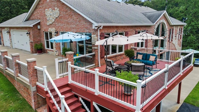 472 Ridgefield Dr, Cape Girardeau, MO 63701 - rear view of property featuring a shingled roof, an outdoor hangout area, brick siding, and a wooden deck