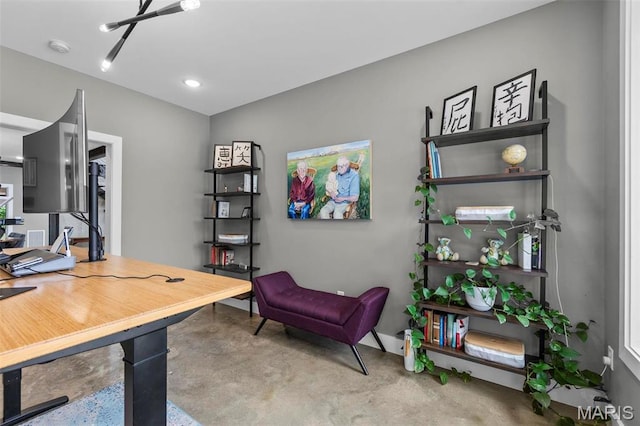 173 Tate Rdg, Cape Girardeau, MO 63701 - home office featuring concrete floors and baseboards
