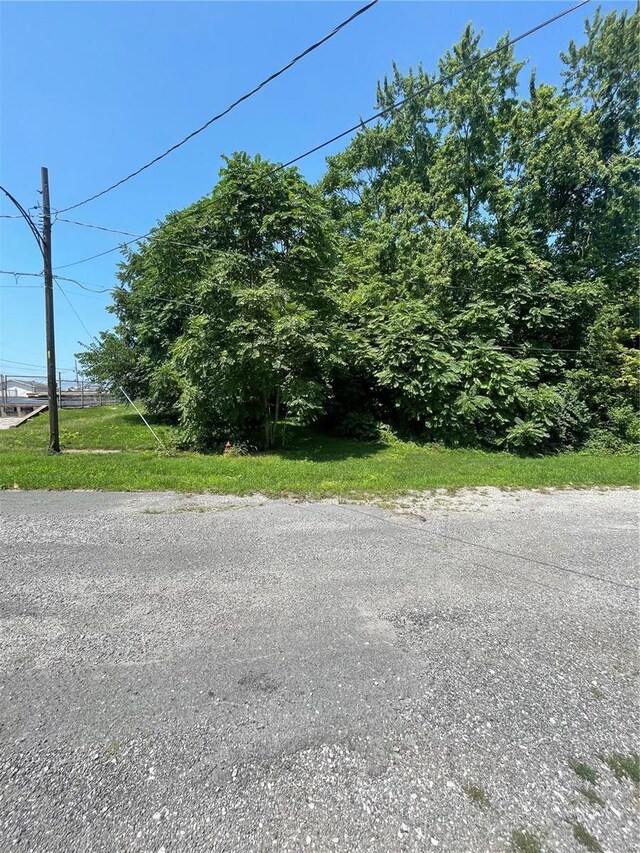 125 N Wood St, Staunton, IL 62088 - photo 9