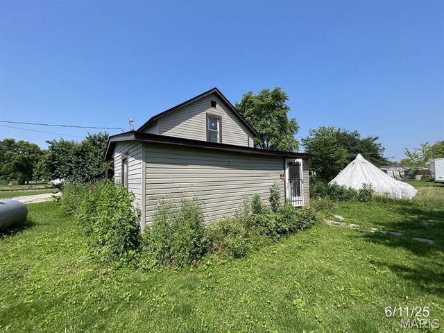 407 Madison St, Kane, IL 62054 - photo 2