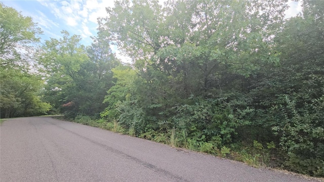2470 E Squire Rd, Lake Sherwood, MO 63357
