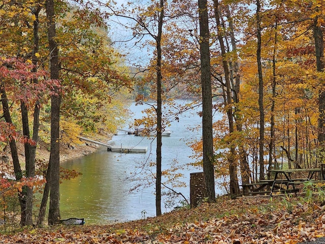 2470 E Squire Rd, Lake Sherwood, MO 63357