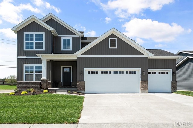 969 Brookfield Chase Ct, Florissant, MO 63031 - craftsman-style house featuring a garage, driveway, and a front yard