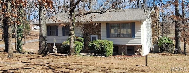 15164 Orchard Lake Dr, Dexter, MO 63841 - raised ranch featuring central AC