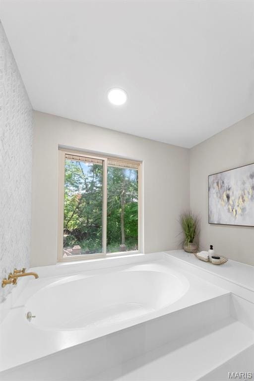 6 Freedom Way, Saint Charles, MO 63303 - full bath with a garden tub and recessed lighting