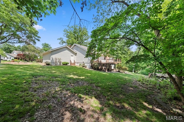 6 Freedom Way, Saint Charles, MO 63303 - view of grassy yard featuring a wooden deck