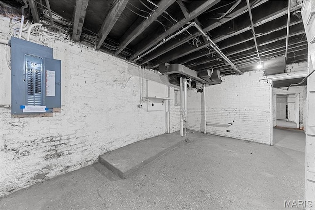 2901 Magnolia Ave, Saint Louis, MO 63118 - unfinished basement featuring electric panel