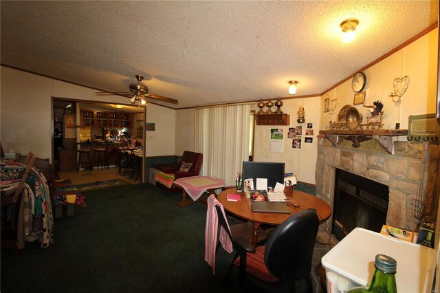12433 State Route 101, Caulfield, MO 65626 - carpeted living room with a fireplace, a textured ceiling, a ceiling fan, and crown molding