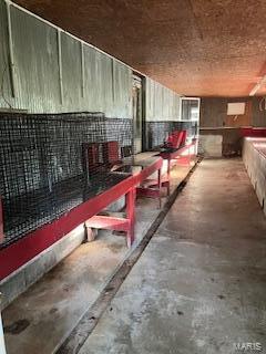 1742 Date Dr, Summersville, MO 65571 - view of horse barn