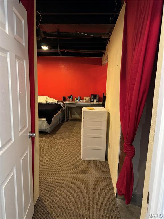 view of carpeted bedroom