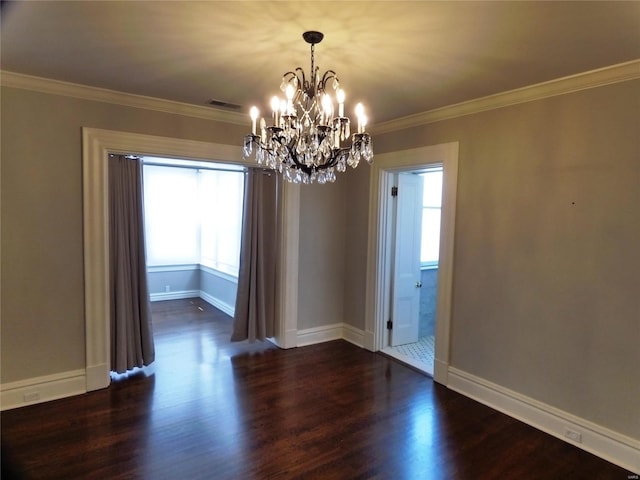 14 N Kingshighway Blvd Unit 7 4Bs, Saint Louis, MO 63108 - unfurnished room with dark wood-style floors, a chandelier, baseboards, and ornamental molding