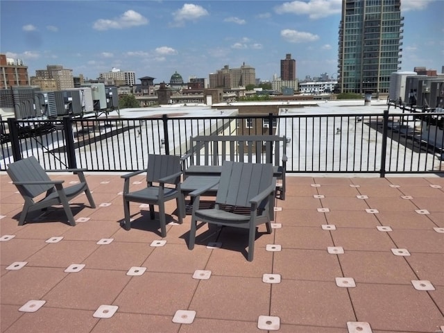 14 N Kingshighway Blvd Unit 7 4Bs, Saint Louis, MO 63108 - view of patio / terrace with a view of city