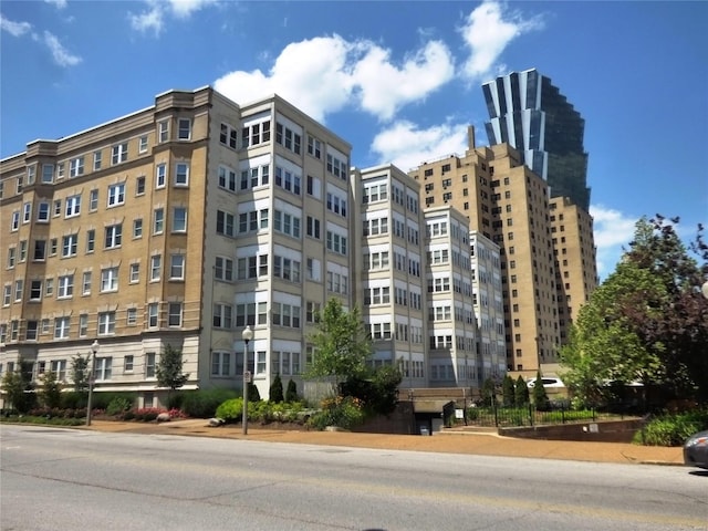 14 N Kingshighway Blvd Unit 7 4Bs, Saint Louis, MO 63108 - view of apartment building / complex