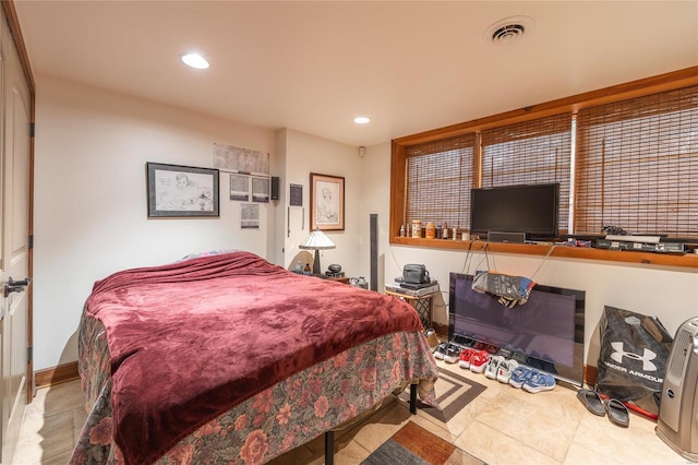 10010 Edmondson Hills Dr, Rolla, MO 65401 - bedroom featuring recessed lighting and baseboards